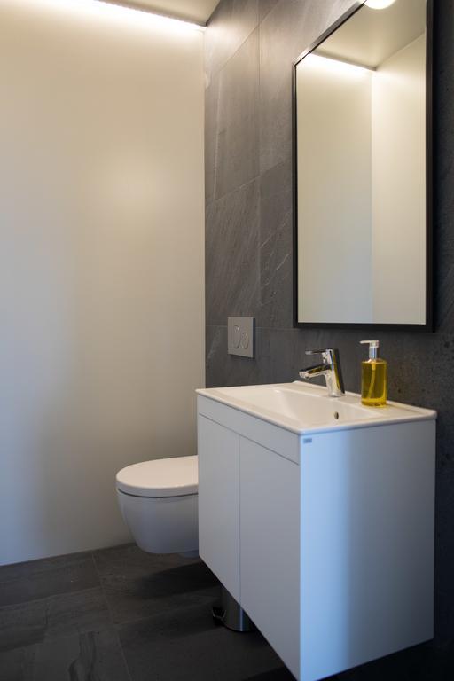 Graystone Guesthouse Sandgerði 외부 사진